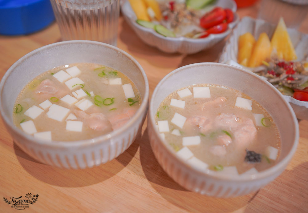 台南海鮮丼飯「味熟 MIJUKU」，Google 4.8分的海安路藝術街的隱藏版美食！！ @緹雅瑪 美食旅遊趣