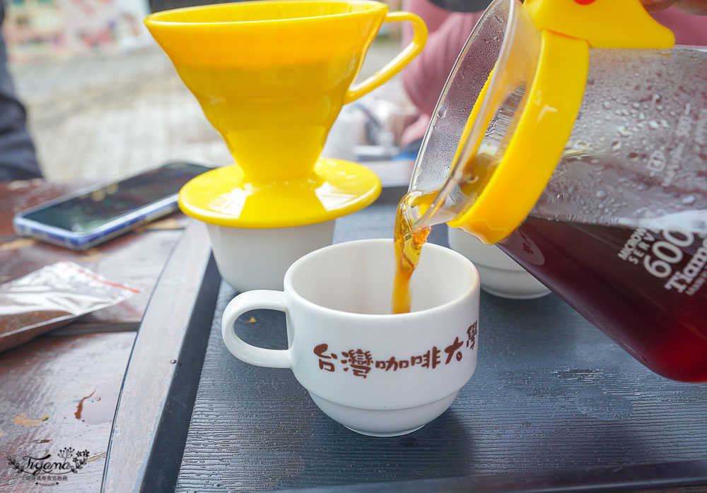 雲林古坑台灣咖啡節，華山休閒農業區》咖啡烘焙與手沖教學體驗、手作咖啡樹枝鉛筆 @緹雅瑪 美食旅遊趣