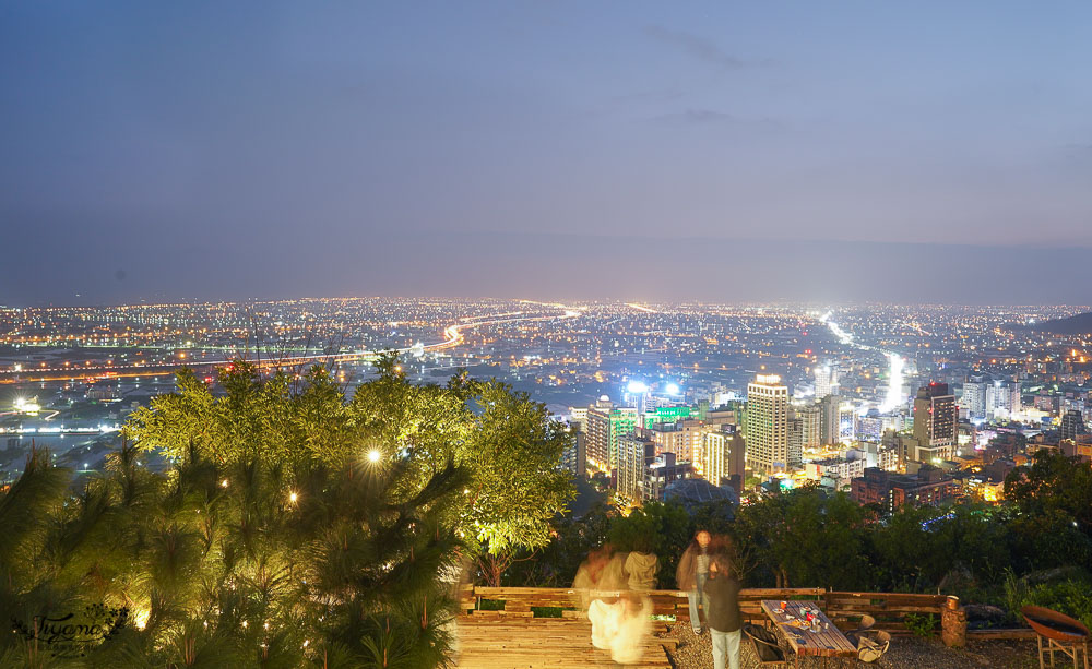 宜蘭礁溪夜景餐廳 空ㄟ農場 百萬夜景浪漫約會景觀餐廳 接駁專車接送至山上用餐 藝人也愛去的超人氣私房景點 緹雅瑪美食旅遊趣