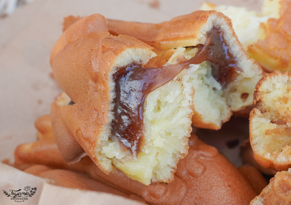 澎湖雞蛋糕，超可愛「夯小管燒」，現點現作小管造型雞蛋糕~ @緹雅瑪 美食旅遊趣