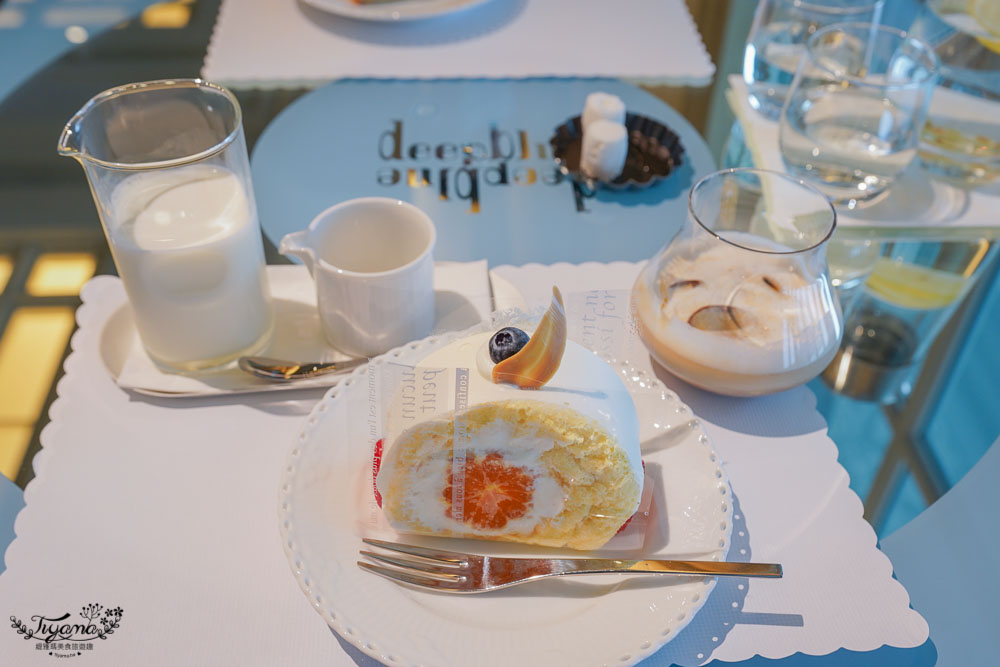 台南千層蛋糕名店《深藍咖啡博物館店》來去博物館喝下午茶，感受優雅的文藝氣息！！ @緹雅瑪 美食旅遊趣