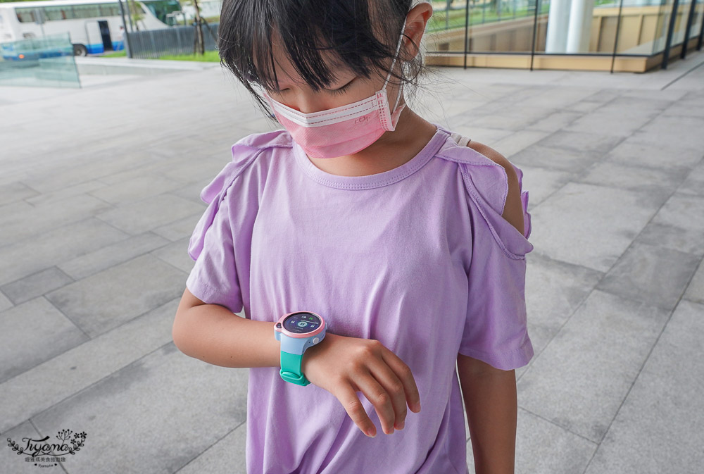 兒童視訊手錶｜myFirst Fone R1s 4G智慧兒童手錶，一鍵求救、GPS定位、視訊通話、拍照聽音樂~小學生必備安全小幫手 @緹雅瑪 美食旅遊趣