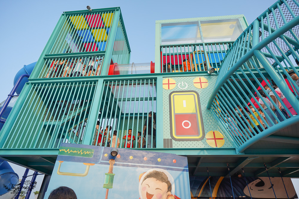 保安兒童貨櫃主題公園：高雄全新親子公園，機器人主題公園，3層樓高溜滑梯、大沙坑 @緹雅瑪 美食旅遊趣