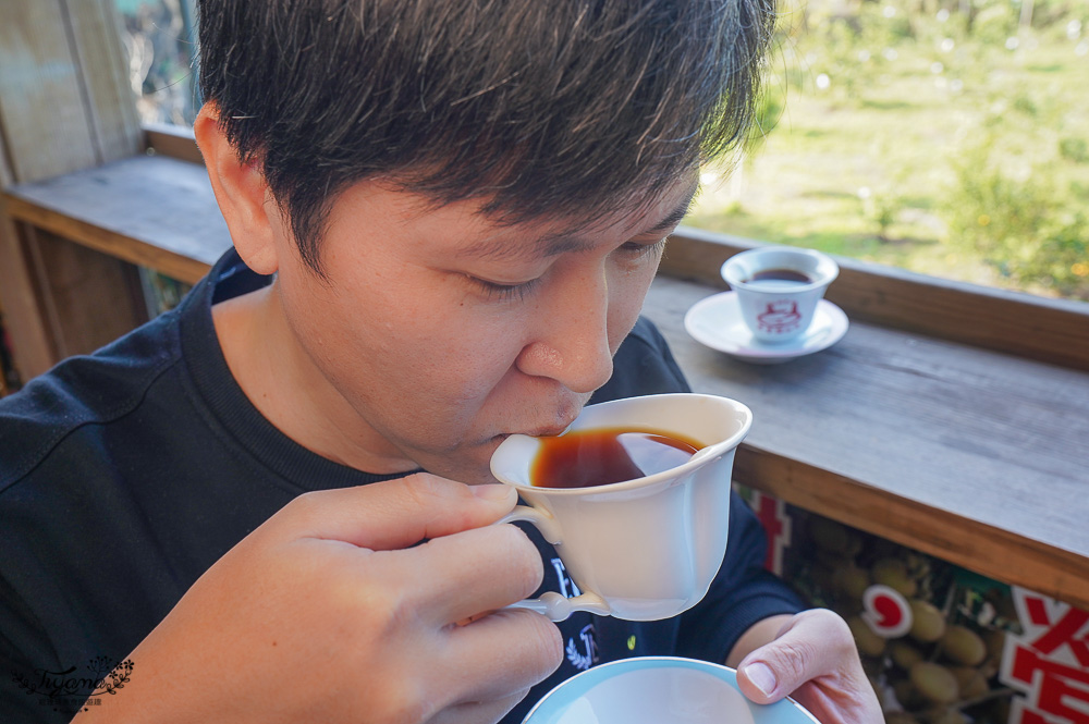 台南東山咖啡｜東香貓咖啡園區：品味台灣頂級咖啡，坐擁山嵐美景，夏季還能預約採果體驗 @緹雅瑪 美食旅遊趣