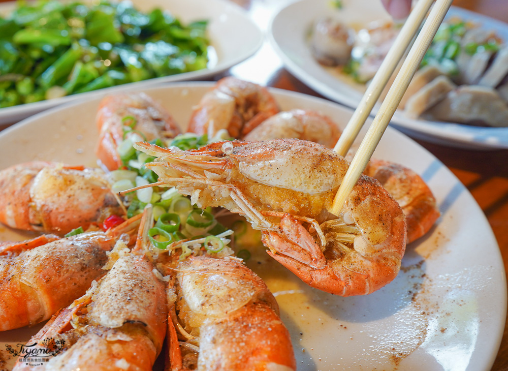 屏東泰國蝦料理。山上湖胡椒蝦：美味蝦料理，免費白飯吃到飽！！ @緹雅瑪 美食旅遊趣