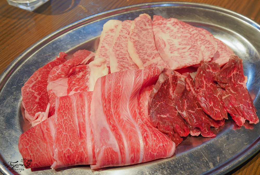 東京燒肉吃到飽。 宇田川町肉屋横丁，浮誇肉櫃任你選！！和牛放題&#038;國產牛放題方案 @緹雅瑪 美食旅遊趣