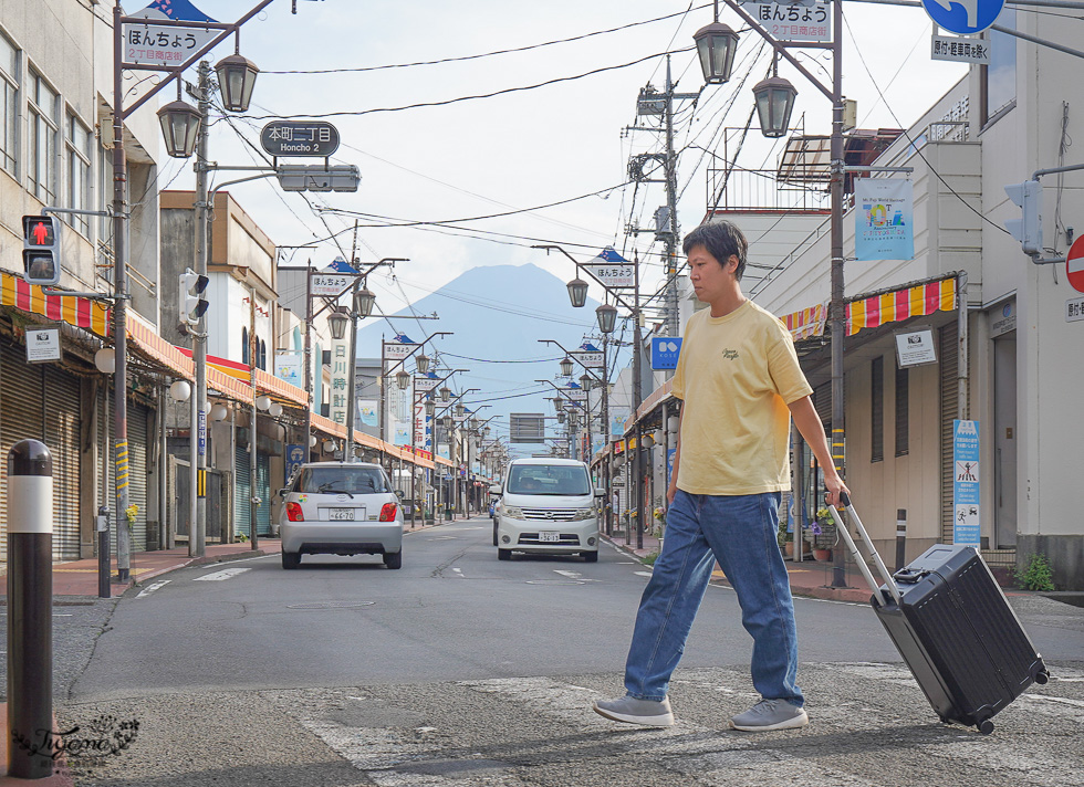 壯麗富士山老街景點！！吉田本町通商店街。日川時計店，富士山人氣打卡景點 @緹雅瑪 美食旅遊趣