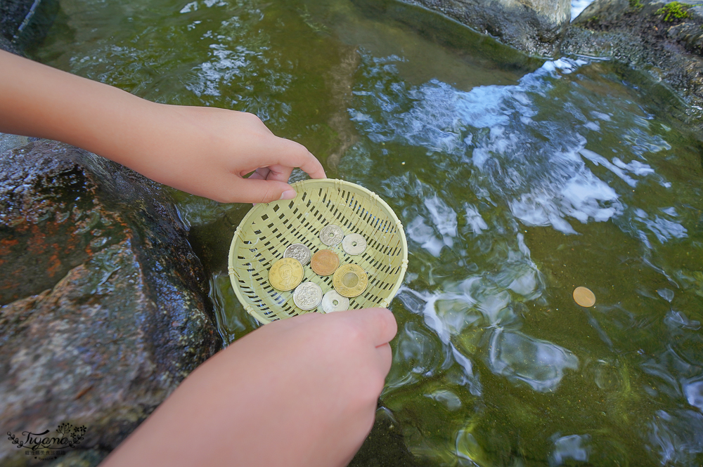 日本鎌倉｜江之島瞭望臺燈塔｜江之島神社：搭自助扶梯到財神神社洗錢，登江之島海蠟燭吃金目鯛魚料理 @緹雅瑪 美食旅遊趣