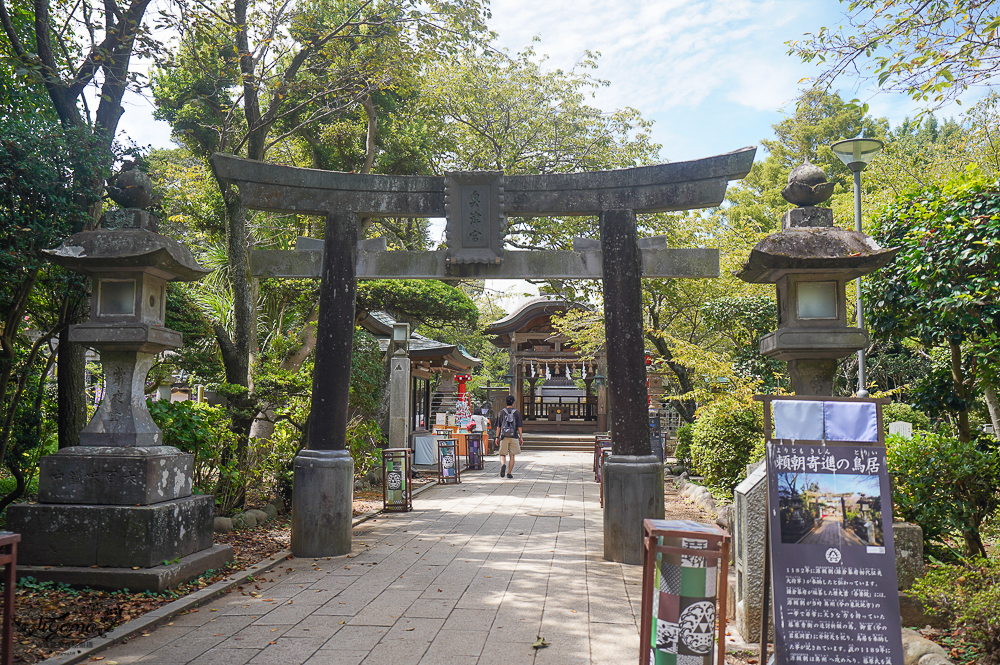 日本鎌倉｜江之島瞭望臺燈塔｜江之島神社：搭自助扶梯到財神神社洗錢，登江之島海蠟燭吃金目鯛魚料理 @緹雅瑪 美食旅遊趣