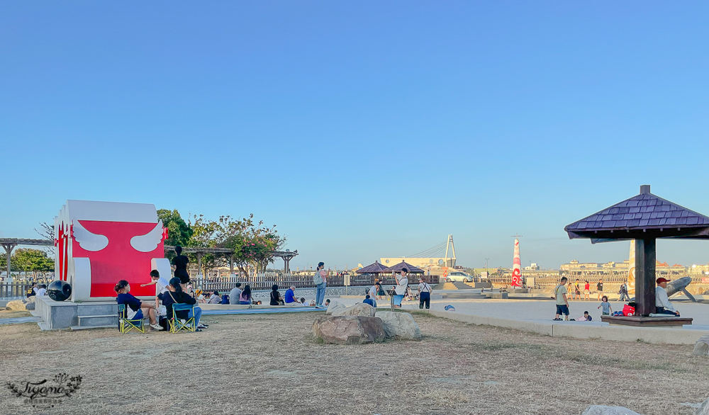 東石漁人碼頭，嘉義玩沙戲水親子景點，免費海洋系玩水樂園！！ @緹雅瑪 美食旅遊趣
