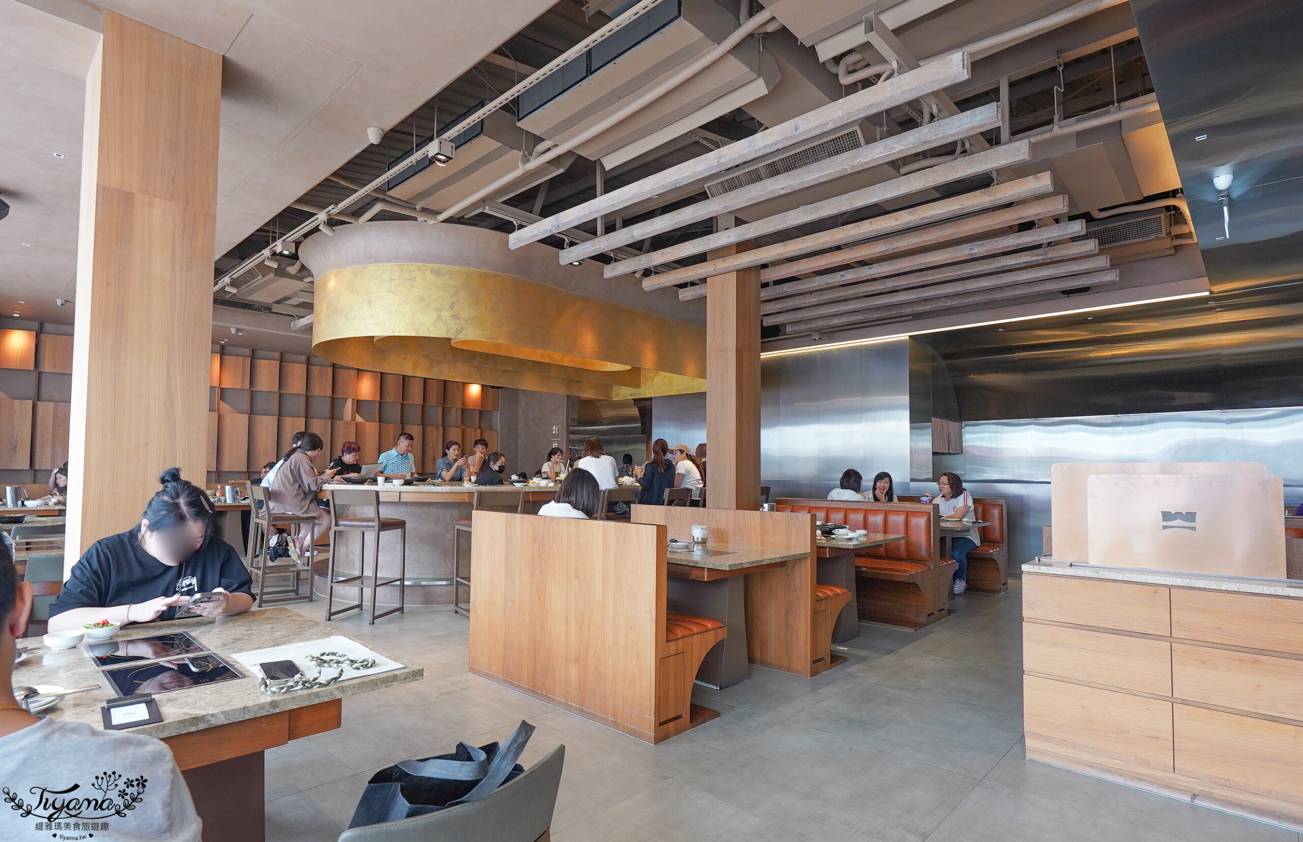 台中火鍋懶人包，台中聚餐推薦！！平日&宵夜人潮不間斷台式火鍋，最潮台式爆炒火鍋這裡吃 @緹雅瑪 美食旅遊趣