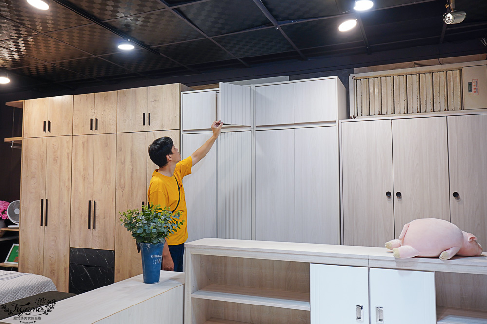 台北批發家具．億家具 批發倉庫 新莊（捷運可達），專業家具工廠直營，批發價添新家具 @緹雅瑪 美食旅遊趣