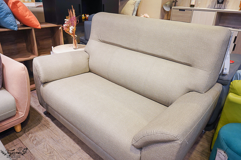 台北批發家具．億家具 批發倉庫 新莊（捷運可達），專業家具工廠直營，批發價添新家具 @緹雅瑪 美食旅遊趣