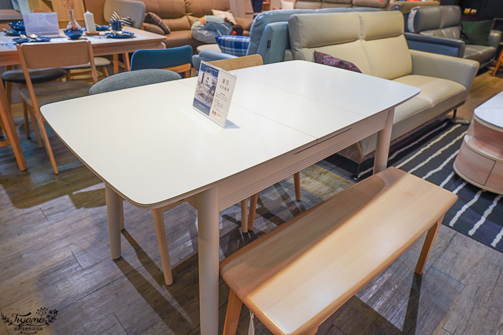 台北批發家具．億家具 批發倉庫 新莊（捷運可達），專業家具工廠直營，批發價添新家具 @緹雅瑪 美食旅遊趣