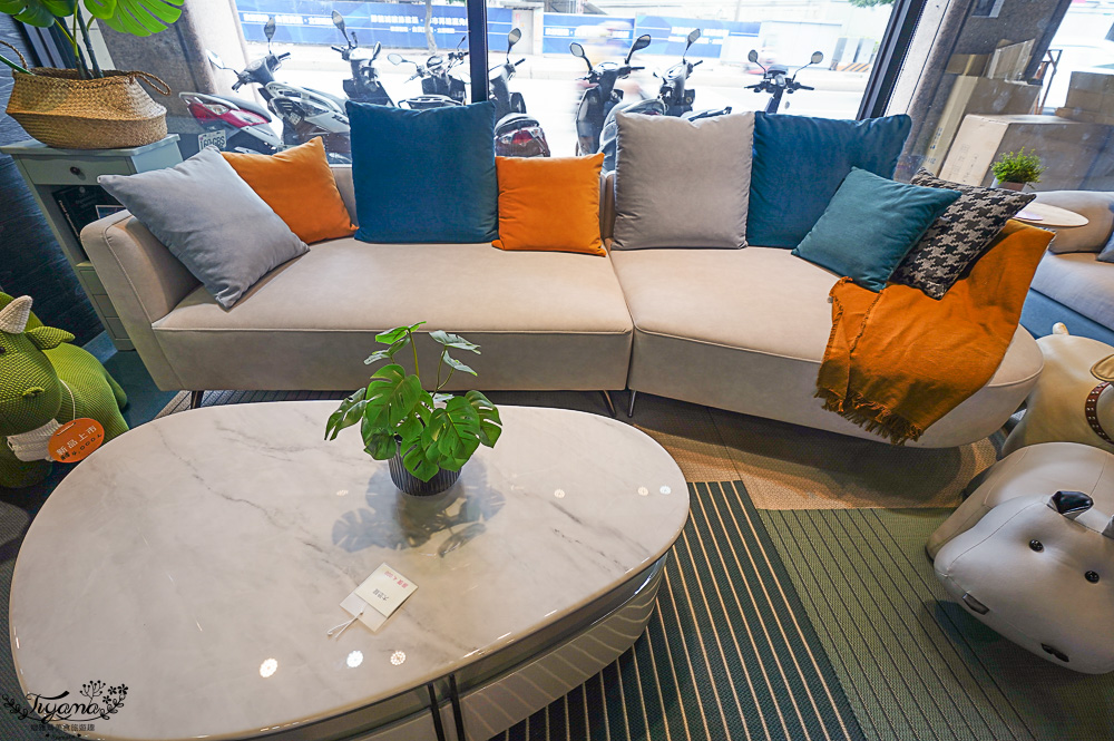 台北批發家具．億家具 批發倉庫 新莊（捷運可達），專業家具工廠直營，批發價添新家具 @緹雅瑪 美食旅遊趣