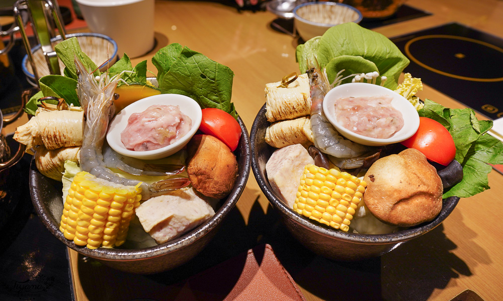 高雄火鍋｜兩鍋極上鍋物．両鍋極上鍋物，當日壽星幾歲生日送幾隻蝦，高雄精品火鍋推薦 @緹雅瑪 美食旅遊趣