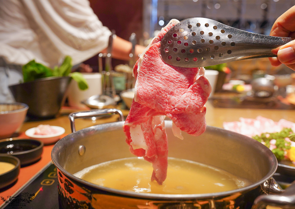 高雄火鍋｜兩鍋極上鍋物．両鍋極上鍋物，當日壽星幾歲生日送幾隻蝦，高雄精品火鍋推薦 @緹雅瑪 美食旅遊趣