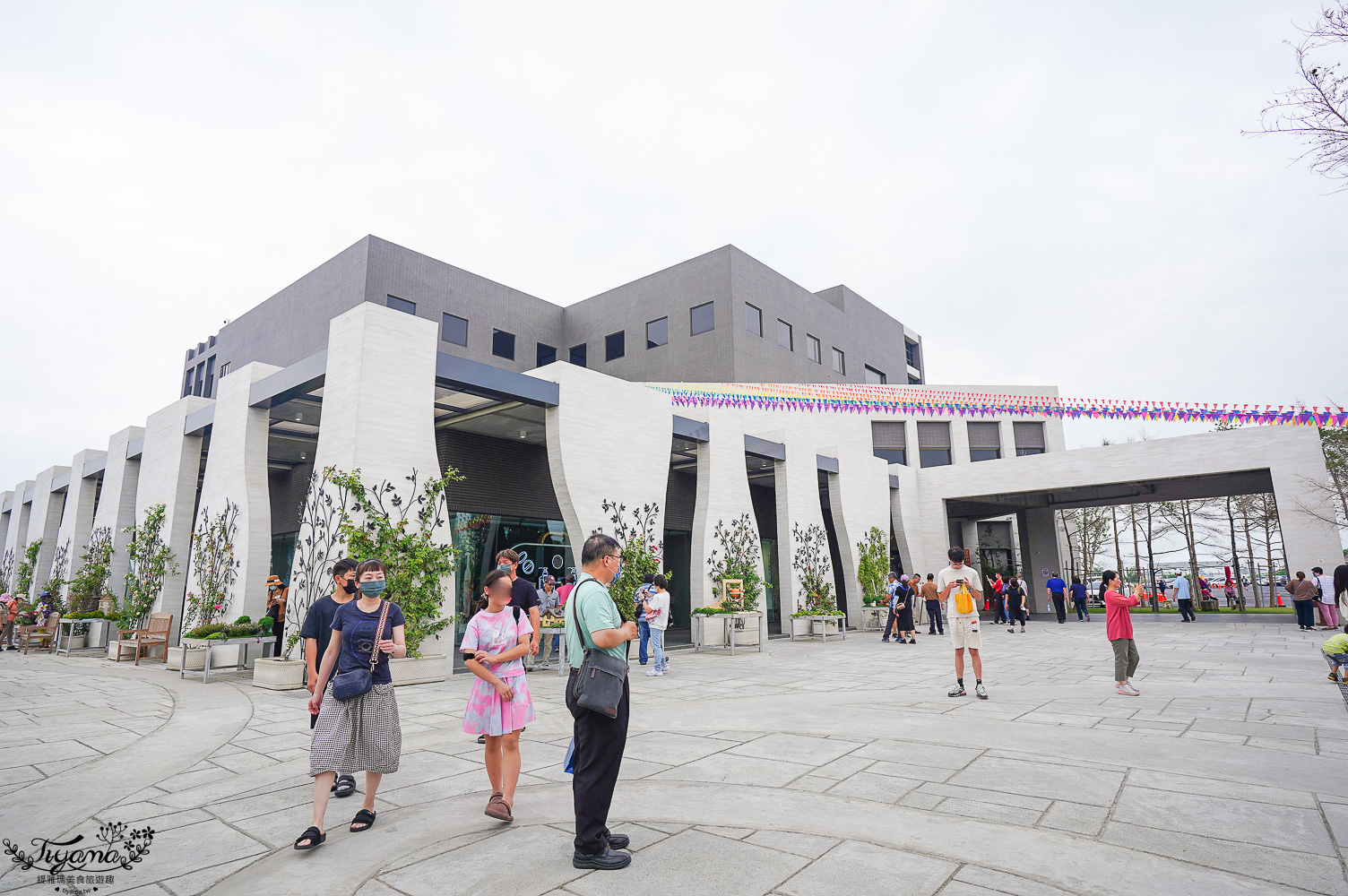 台南新景點.雅聞湖濱療癒森林:小人國歐式玫瑰花園,免門票中!! @緹雅瑪 美食旅遊趣 台南新景點.雅聞湖濱療癒森林:小人國歐式玫瑰花園,免門票中!! @緹雅瑪 美食旅遊趣