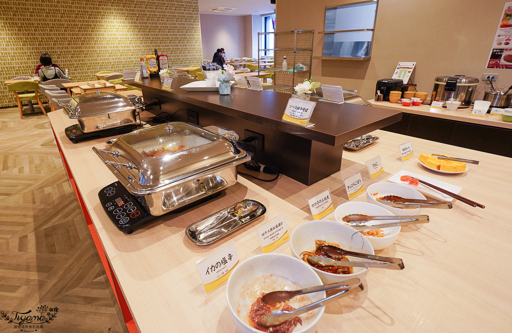 北海道函館一日遊，賞櫻之旅！！搭早班機到函館就一路玩篇，五稜郭公園、五稜郭塔、幸運小丑漢堡、六花亭 @緹雅瑪 美食旅遊趣