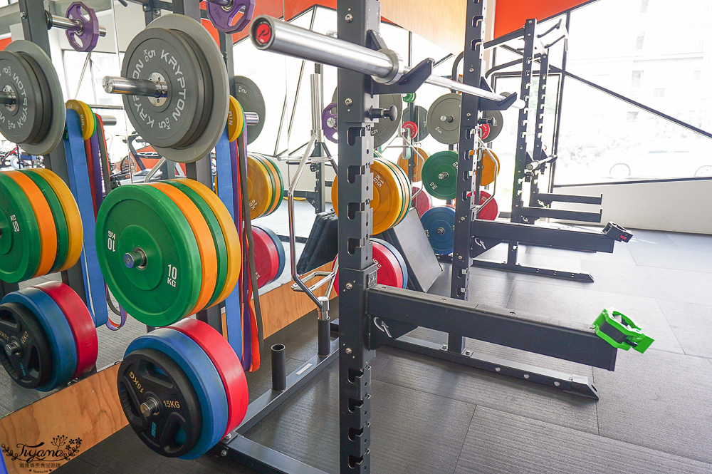 台南私人教練「倍速運動健身房 永康東橋館」台南私人一對一女教練24堂健身課程分享 @緹雅瑪 美食旅遊趣