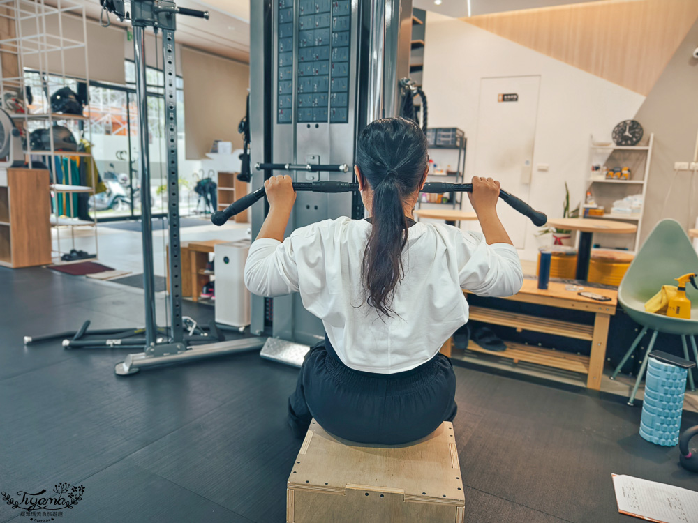 台南私人教練「倍速運動健身房 永康東橋館」台南私人一對一女教練24堂健身課程分享 @緹雅瑪 美食旅遊趣