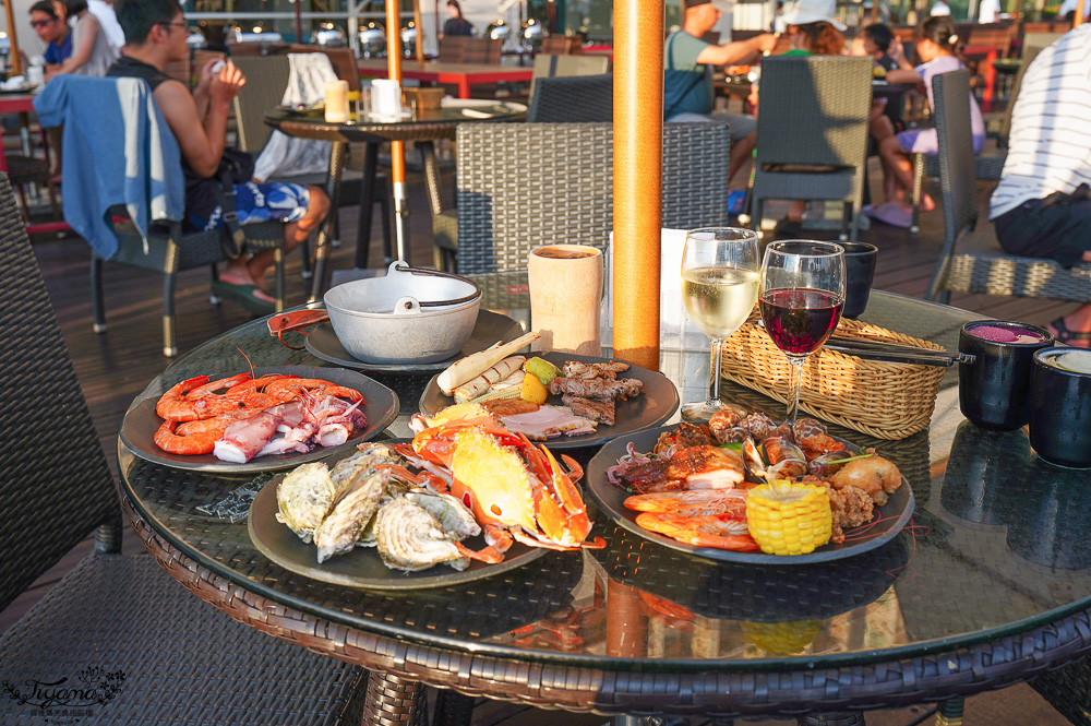 星光港灣BBQ吃到飽．澎湖福朋喜來登酒店夏季限定，戶外港邊大口吃BBQ，聽樂團歌手現場演唱 @緹雅瑪 美食旅遊趣