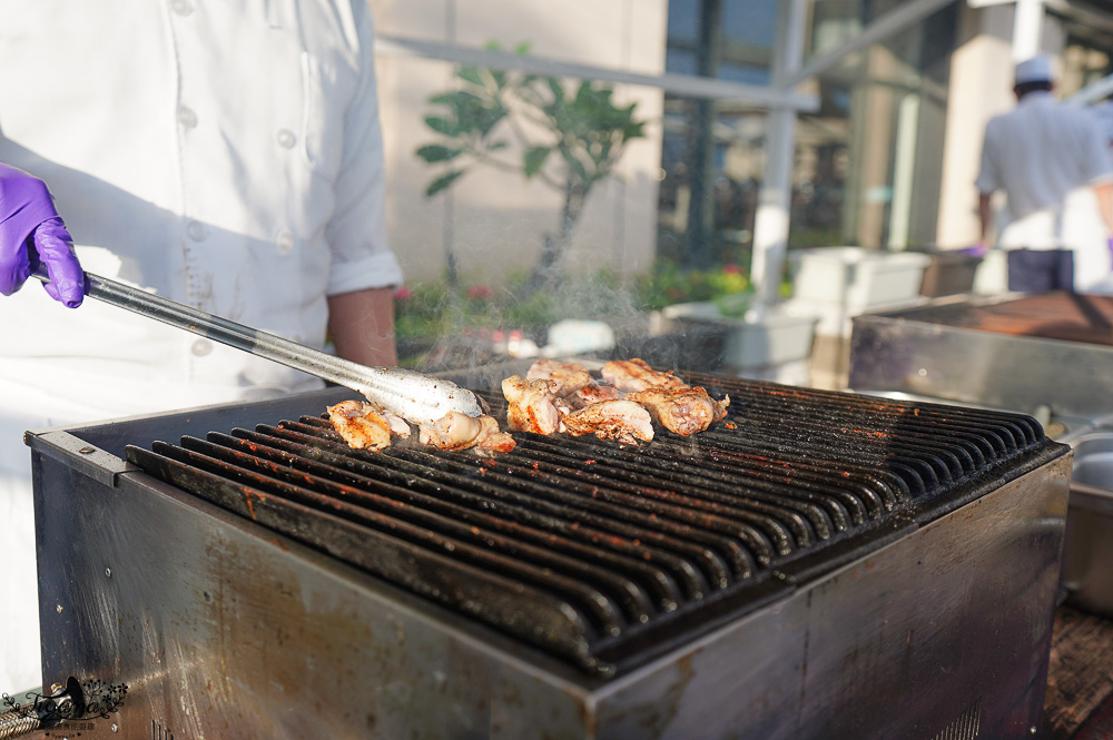星光港灣BBQ吃到飽．澎湖福朋喜來登酒店夏季限定，戶外港邊大口吃BBQ，聽樂團歌手現場演唱 @緹雅瑪 美食旅遊趣