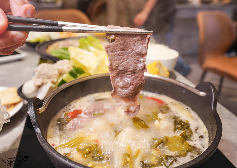 高雄第2間「狂一鍋高雄義享店」來囉！！網路票選新台式火鍋第1名，隱藏版「酸菜魚鍋」敲好吃 @緹雅瑪 美食旅遊趣