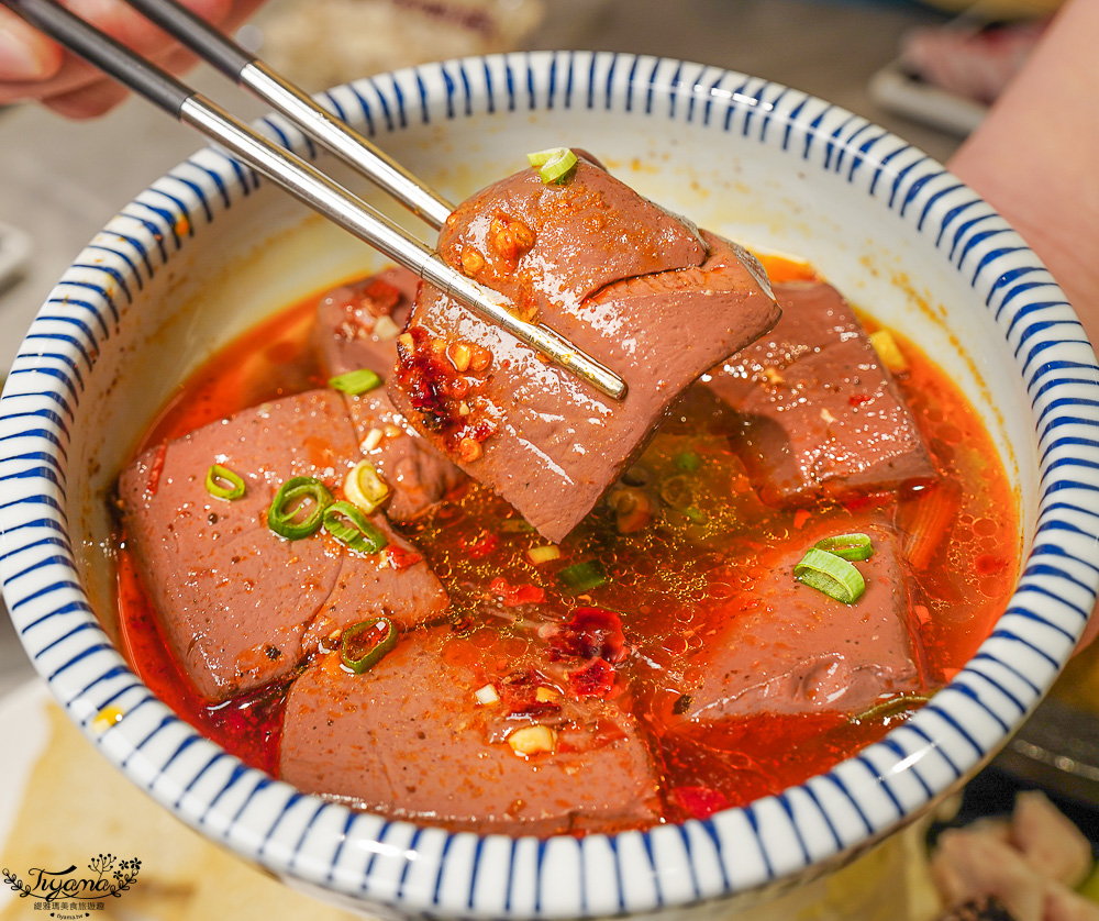 高雄第2間「狂一鍋高雄義享店」來囉！！網路票選新台式火鍋第1名，隱藏版「酸菜魚鍋」敲好吃 @緹雅瑪 美食旅遊趣