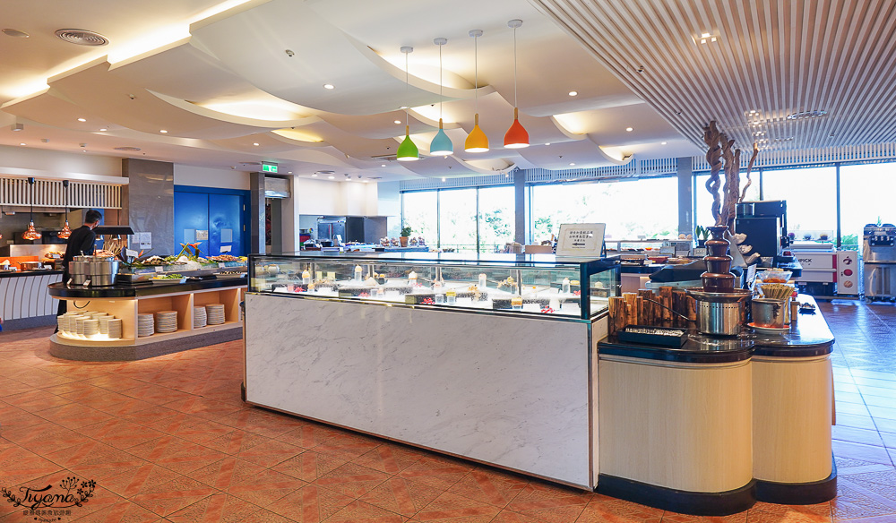 墾丁自助餐．墾丁凱撒大飯店「發現西餐廳」海鮮自助百匯美食任你吃，雙人餐券只要1800元 @緹雅瑪 美食旅遊趣