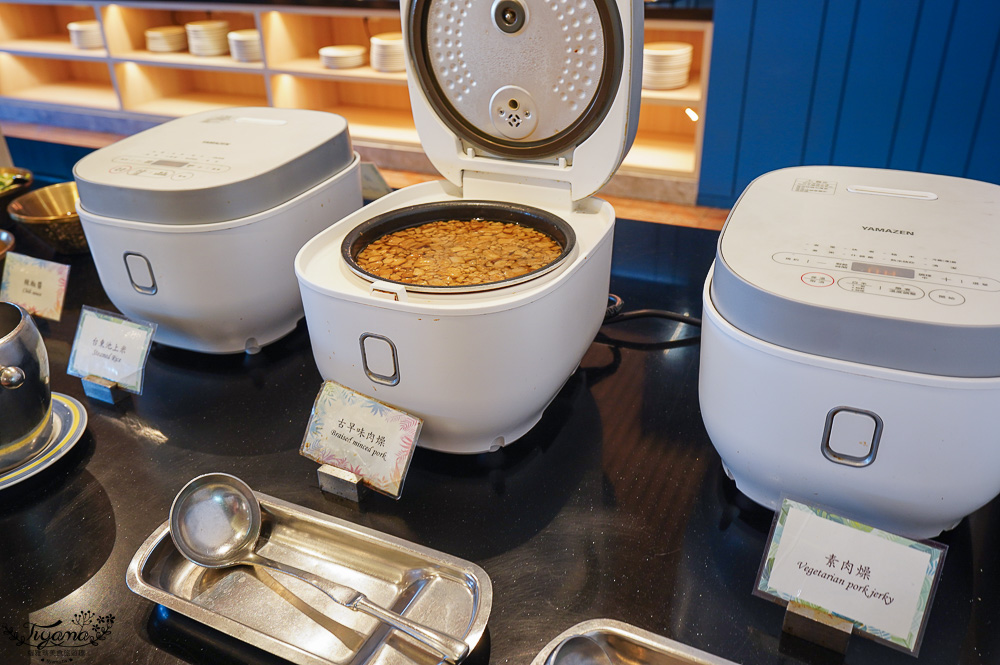 墾丁自助餐．墾丁凱撒大飯店「發現西餐廳」海鮮自助百匯美食任你吃，雙人餐券只要1800元 @緹雅瑪 美食旅遊趣