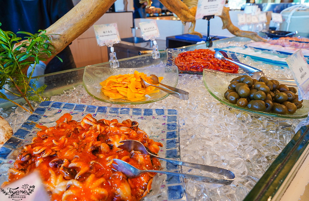 墾丁自助餐．墾丁凱撒大飯店「發現西餐廳」海鮮自助百匯美食任你吃，雙人餐券只要1800元 @緹雅瑪 美食旅遊趣