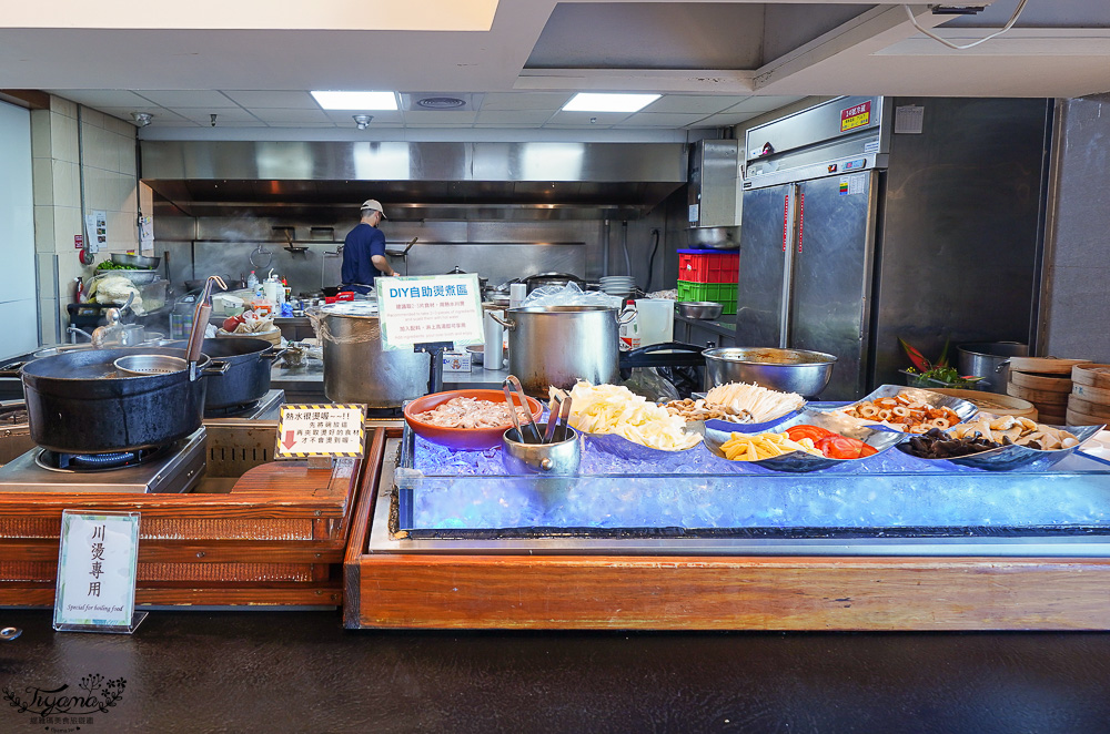 墾丁自助餐．墾丁凱撒大飯店「發現西餐廳」海鮮自助百匯美食任你吃，雙人餐券只要1800元 @緹雅瑪 美食旅遊趣
