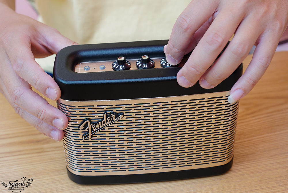 Fender Newport 2 藍牙喇叭開箱！高CP值質感藍牙喇叭，復古香檳金提升居家品味 @緹雅瑪 美食旅遊趣