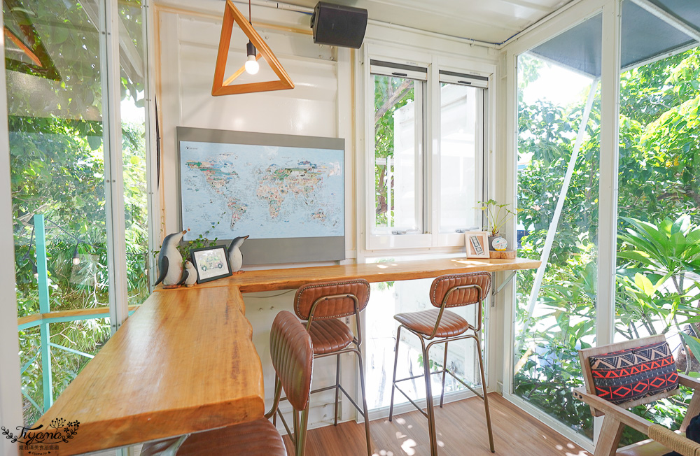 墾丁網美早午餐．Summer Box 夏天的盒子X卡莉特詩手作甜點，藍白沖繩風巴士&玻璃貨櫃屋網美餐廳 @緹雅瑪 美食旅遊趣