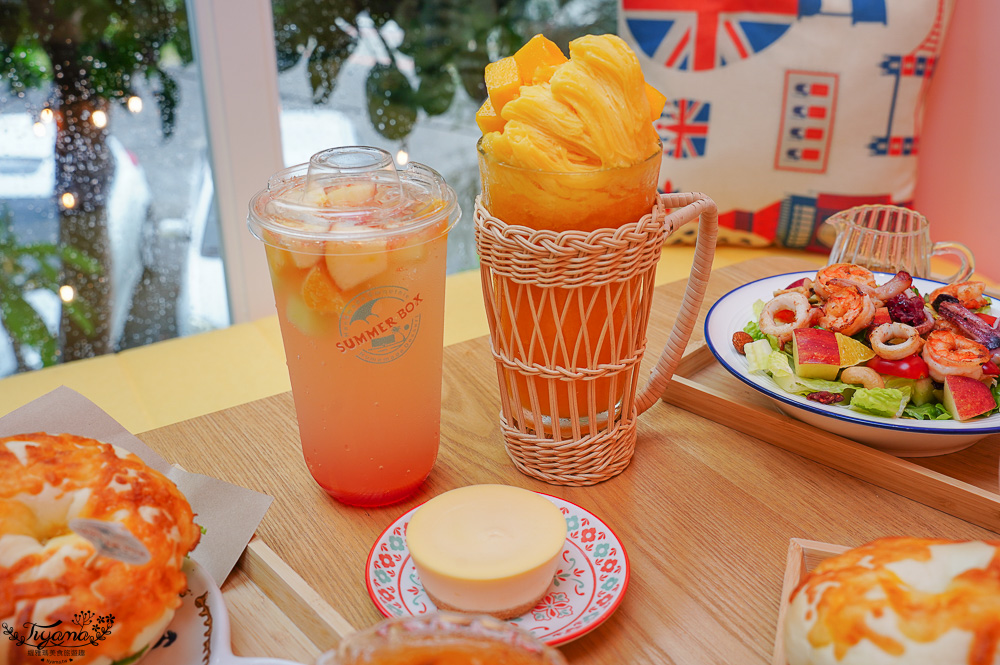 墾丁網美早午餐.Summer Box 夏天的盒子X卡莉特詩手作甜點,藍白沖繩風巴士&玻璃貨櫃屋網美餐廳 @緹雅瑪 美食旅遊趣 墾丁網美早午餐.Summer Box 夏天的盒子X卡莉特詩手作甜點,藍白沖繩風巴士&玻璃貨櫃屋網美餐廳 @緹雅瑪 美食旅遊趣
