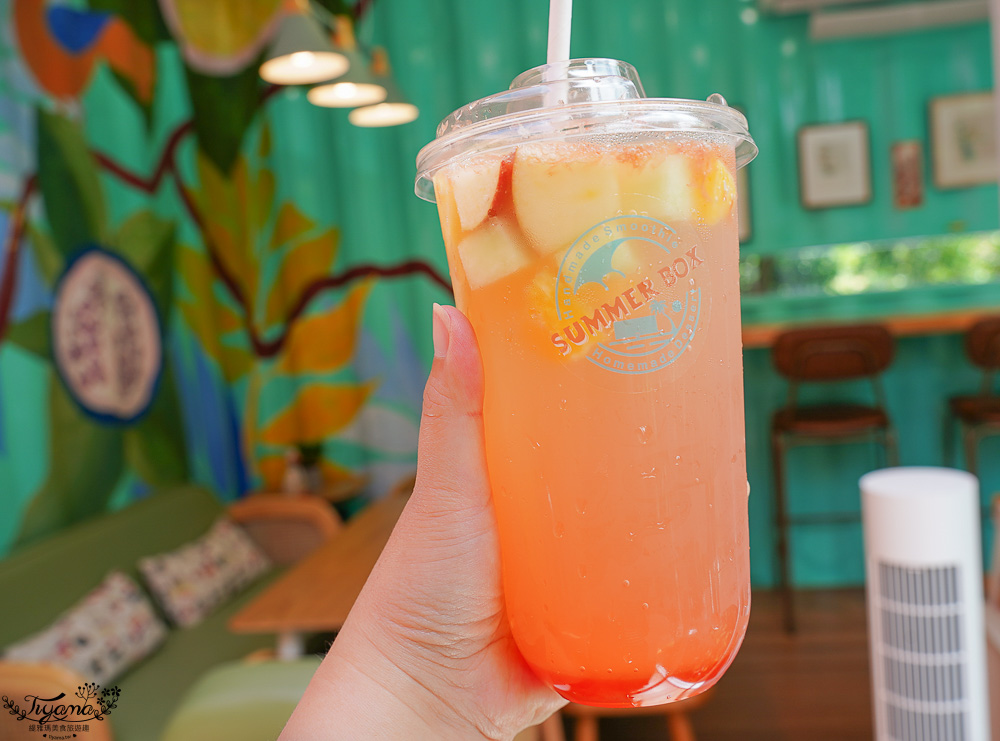 墾丁網美早午餐.Summer Box 夏天的盒子X卡莉特詩手作甜點,藍白沖繩風巴士&玻璃貨櫃屋網美餐廳 @緹雅瑪 美食旅遊趣 墾丁網美早午餐.Summer Box 夏天的盒子X卡莉特詩手作甜點,藍白沖繩風巴士&玻璃貨櫃屋網美餐廳 @緹雅瑪 美食旅遊趣