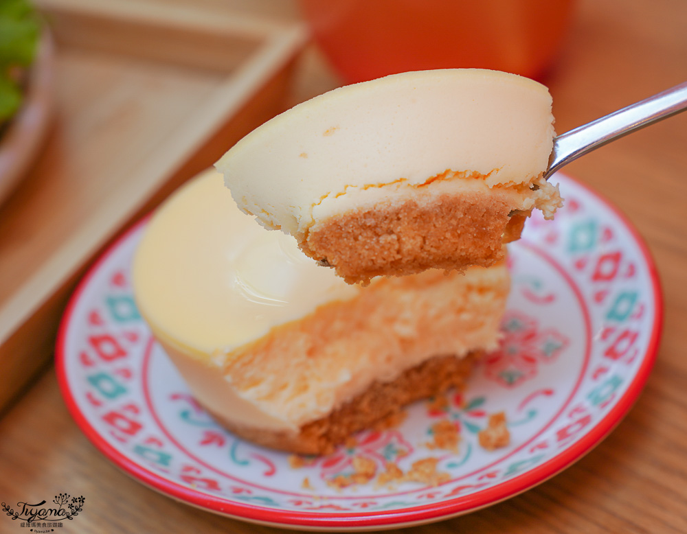 墾丁網美早午餐．Summer Box 夏天的盒子X卡莉特詩手作甜點，藍白沖繩風巴士&玻璃貨櫃屋網美餐廳 @緹雅瑪 美食旅遊趣