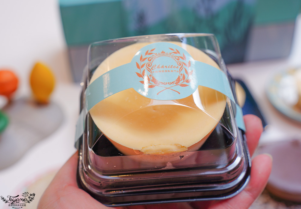 墾丁網美早午餐.Summer Box 夏天的盒子X卡莉特詩手作甜點,藍白沖繩風巴士&玻璃貨櫃屋網美餐廳 @緹雅瑪 美食旅遊趣 墾丁網美早午餐.Summer Box 夏天的盒子X卡莉特詩手作甜點,藍白沖繩風巴士&玻璃貨櫃屋網美餐廳 @緹雅瑪 美食旅遊趣