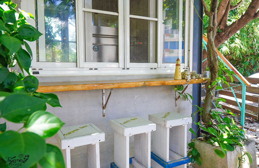 墾丁網美早午餐．Summer Box 夏天的盒子X卡莉特詩手作甜點，藍白沖繩風巴士&玻璃貨櫃屋網美餐廳 @緹雅瑪 美食旅遊趣