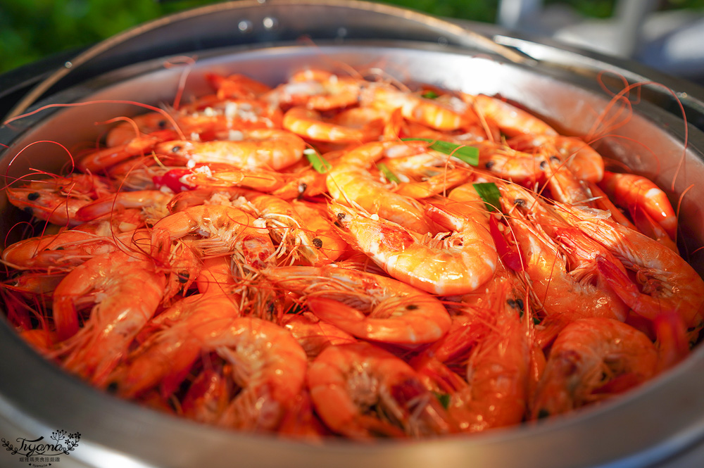 星光港灣BBQ吃到飽．澎湖福朋喜來登酒店夏季限定，戶外港邊大口吃BBQ，聽樂團歌手現場演唱 @緹雅瑪 美食旅遊趣