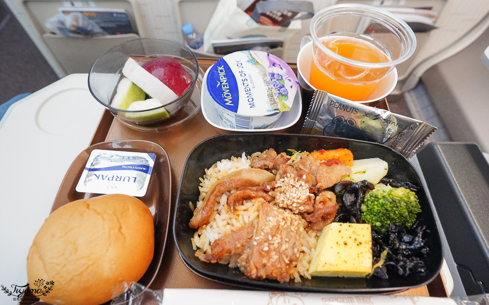 星宇航空史努比夢幻航班!!STARLUX x PEANUTS史努比主題航班,桃園飛東京JX800航班 @緹雅瑪 美食旅遊趣 星宇航空史努比夢幻航班!!STARLUX x PEANUTS史努比主題航班,桃園飛東京JX800航班 @緹雅瑪 美食旅遊趣