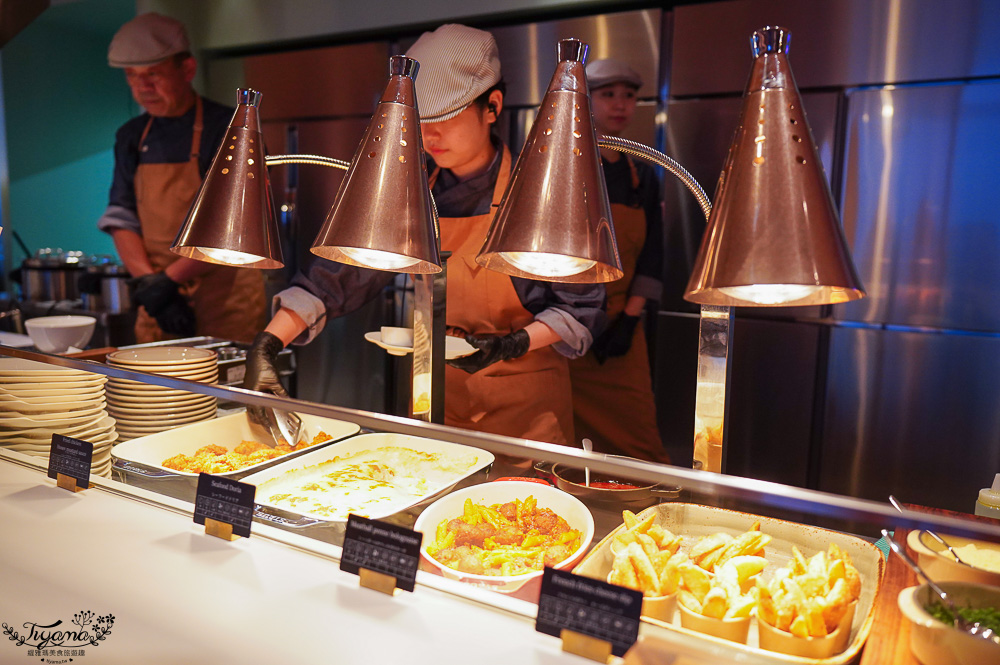 星野集團 1955 Tokyo Bay 晚餐篇「Cafeteria」海景餐廳，一品料理1000日元起 @緹雅瑪 美食旅遊趣