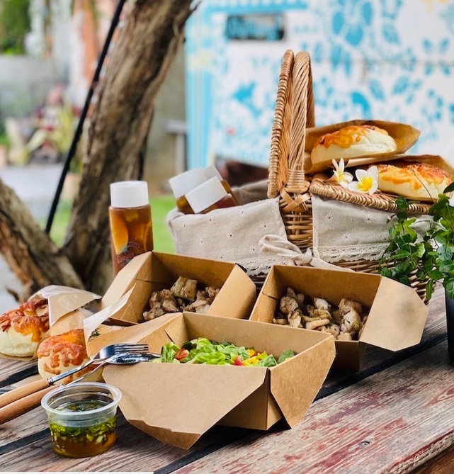 墾丁網美早午餐.Summer Box 夏天的盒子X卡莉特詩手作甜點,藍白沖繩風巴士&玻璃貨櫃屋網美餐廳 @緹雅瑪 美食旅遊趣 墾丁網美早午餐.Summer Box 夏天的盒子X卡莉特詩手作甜點,藍白沖繩風巴士&玻璃貨櫃屋網美餐廳 @緹雅瑪 美食旅遊趣