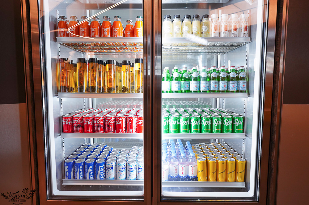 星宇航空第二航廈貴賓室，全新貴賓室開箱，越南清爽涼手捲、芋泥素肉鬆三明治、清粥小菜 @緹雅瑪 美食旅遊趣