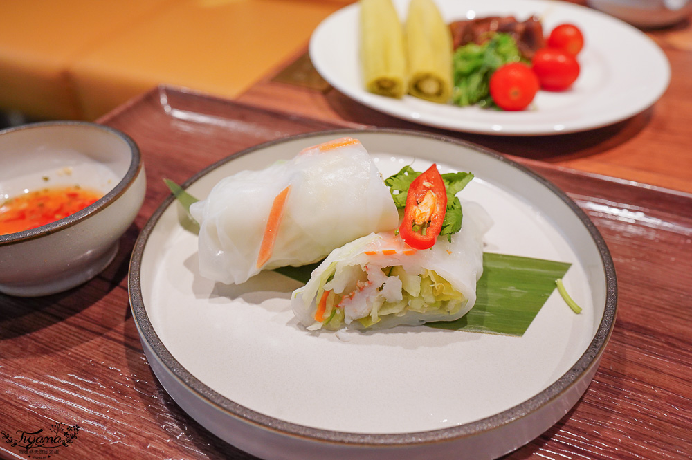 星宇航空第二航廈貴賓室，全新貴賓室開箱，越南清爽涼手捲、芋泥素肉鬆三明治、清粥小菜 @緹雅瑪 美食旅遊趣