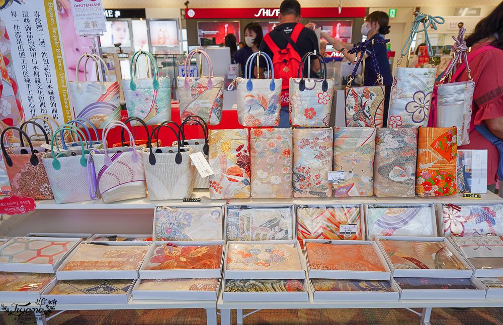 仙台機場免稅店|免税売店 VEGA,萩之月、毛豆泥麻糬、薯條三兄弟、札幌農學校…各知名伴手禮 @緹雅瑪 美食旅遊趣 仙台機場免稅店|免税売店 VEGA,萩之月、毛豆泥麻糬、薯條三兄弟、札幌農學校…各知名伴手禮 @緹雅瑪 美食旅遊趣