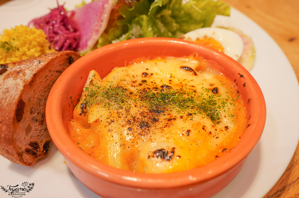 熊本咖啡廳．Cafe & Books Bibliotheque熊本鶴屋店，熊本熊部長辦公室旁咖啡廳 @緹雅瑪 美食旅遊趣