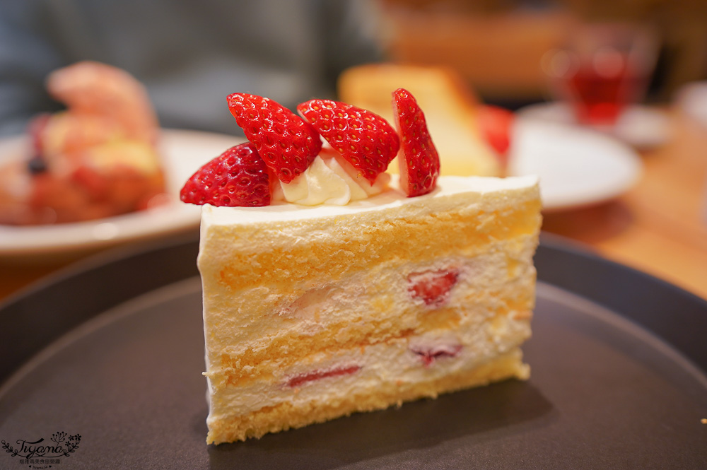 熊本咖啡廳．Cafe & Books Bibliotheque熊本鶴屋店，熊本熊部長辦公室旁咖啡廳 @緹雅瑪 美食旅遊趣