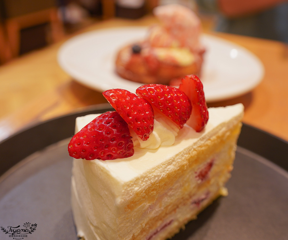 熊本咖啡廳．Cafe & Books Bibliotheque熊本鶴屋店，熊本熊部長辦公室旁咖啡廳 @緹雅瑪 美食旅遊趣